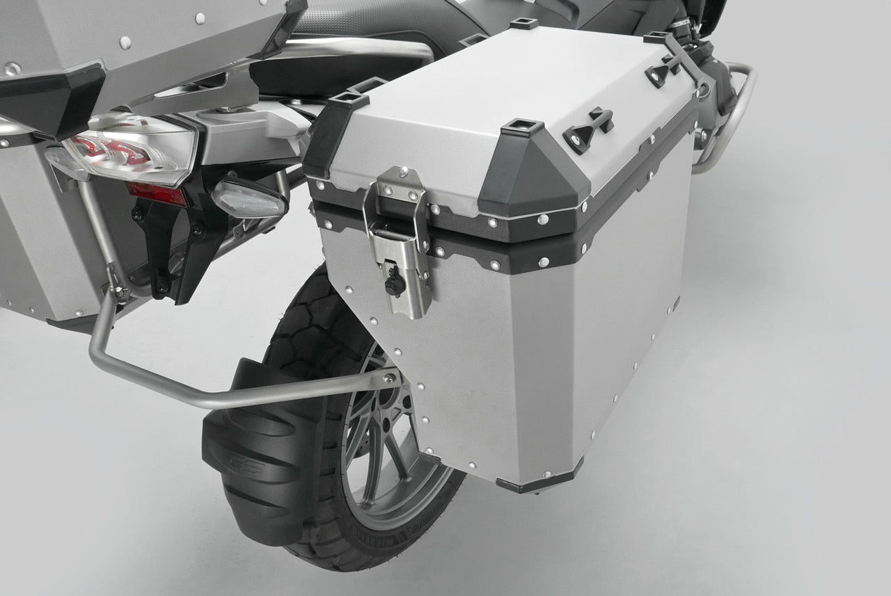 Aluminum Touring Luggage - Rhino Case™ - 38L RIGHT Hard Side Case Pannier