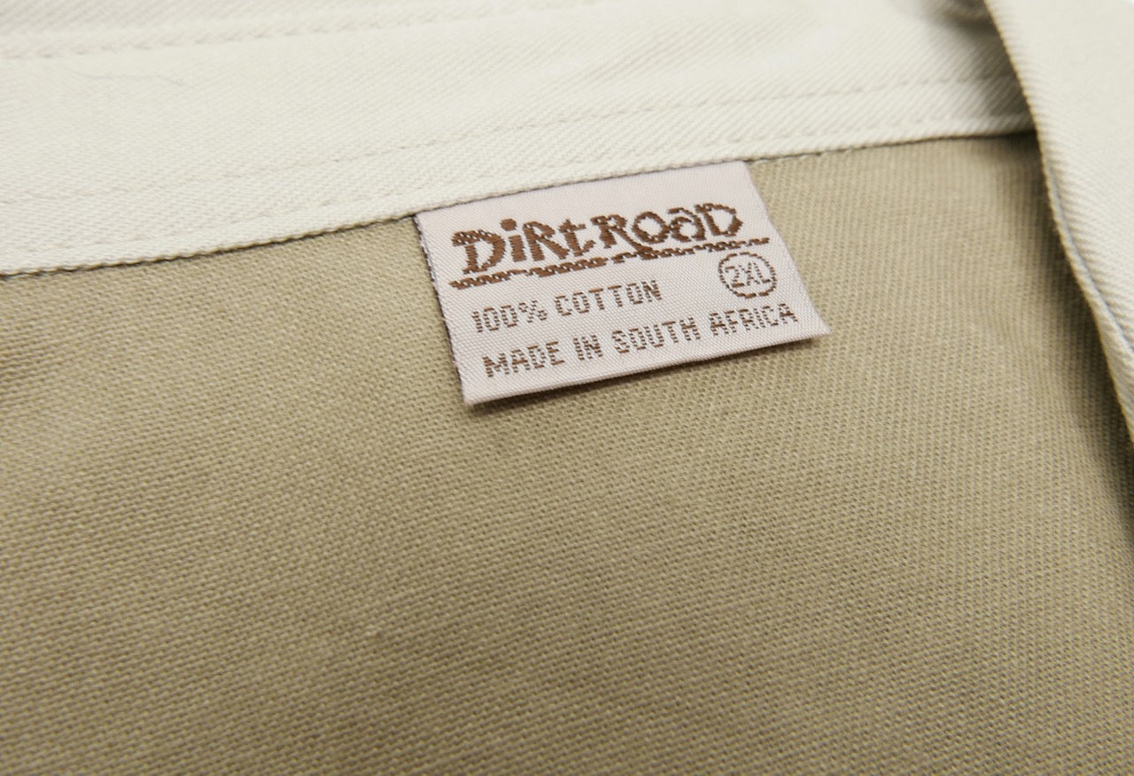 Dirt Road™ - Men’s Short Sleeve Shirt / Button with Renedian Logo (Beige/Brown)