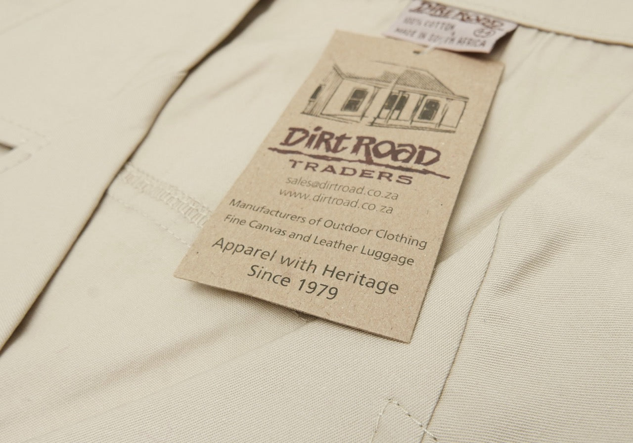 Dirt Road™ - Men’s Short Sleeve Shirt / Button with Renedian Logo (Beige/Brown)