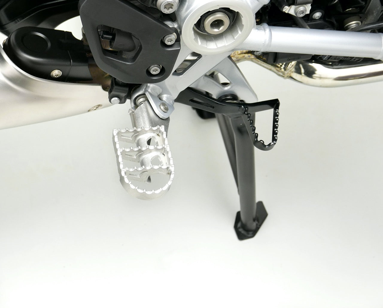 Wide Foot Pegs - Stainless Steel - BMW R1250GS & ADV / R1200GS & ADV, 2013-ON (WATER COOLED)